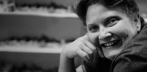 Carmi&ntilde;a Navia ha sido nombrada Miembro Correspondiente de la Academia Colombiana de la Lengua