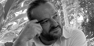 Allende el mar obtiene la Menci&oacute;n Especial del Premio Nacional de Periodismo Sim&oacute;n Bol&iacute;var