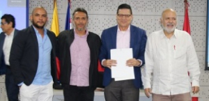 Reconocimiento a La Palabra en sus 30 a&ntilde;os