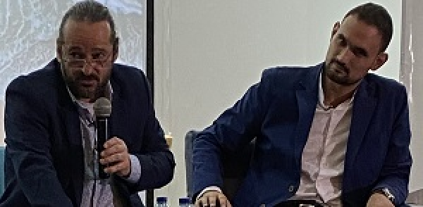 Presentaci&oacute;n de Allende el mar