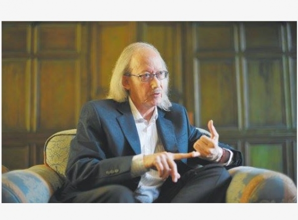 Arturo Escobar dictar&aacute; conferencia inaugural en el Doctorado en Humanidades , l&iacute;nea: Historia Cultural de Colombia